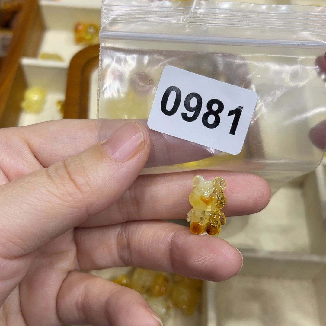 琥珀珠宝奇石未镶嵌