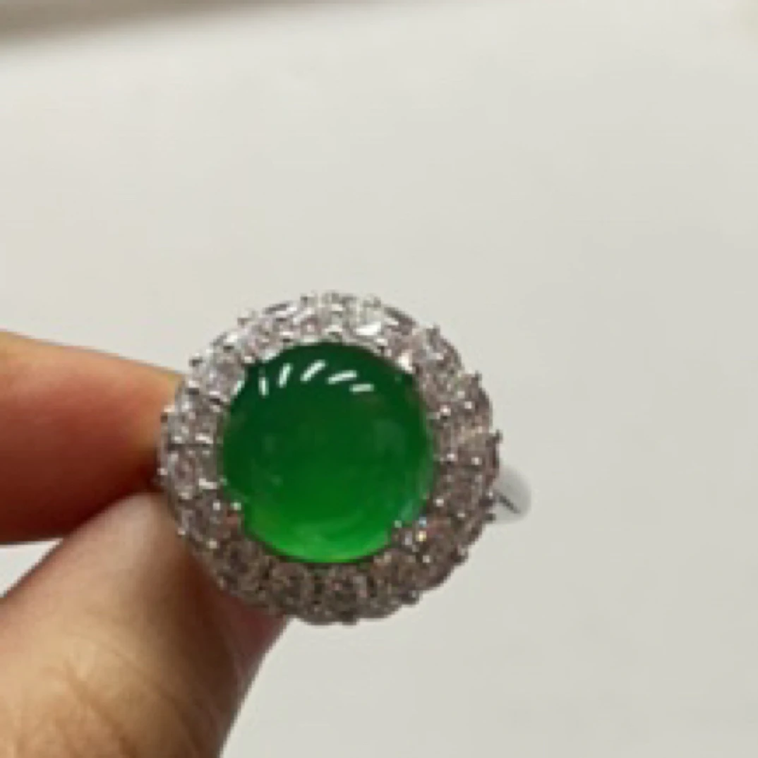 铜合金戒指 23979 镶嵌绿色髓圆形戒指 银色底