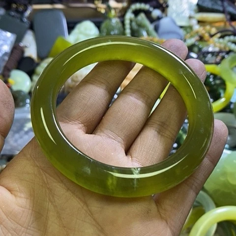 岫玉未镶嵌手镯56-57口径