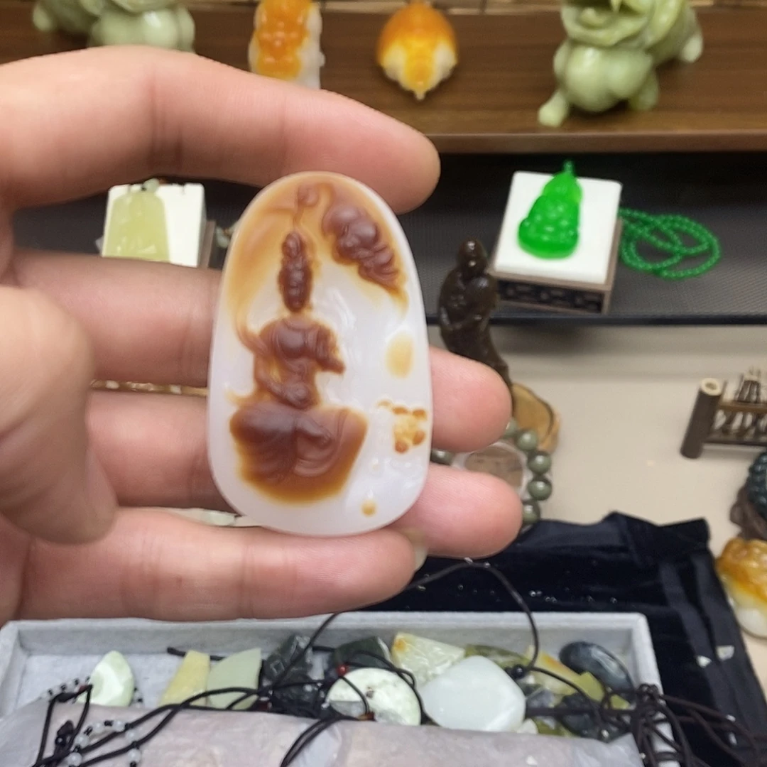 和田玉未镶嵌颈饰