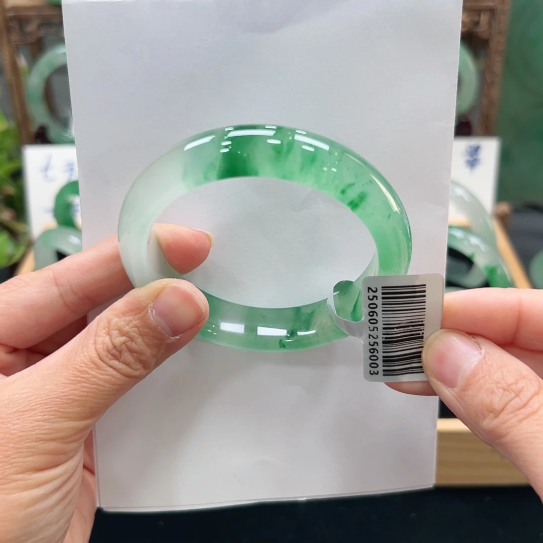 石英质玉未镶嵌手镯➕佳佳5758