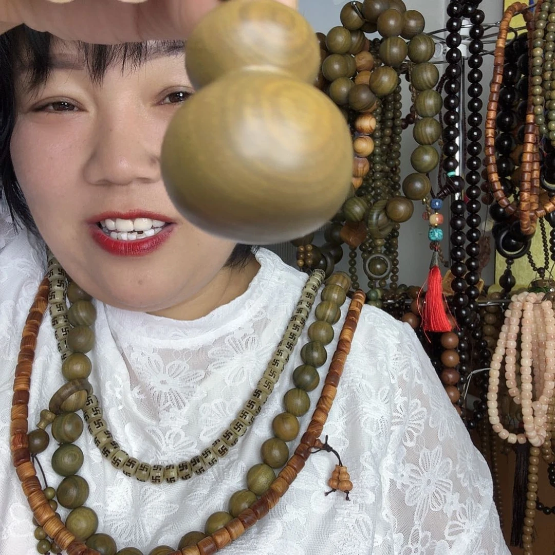 戒***白维腊木（绿檀）小葫芦