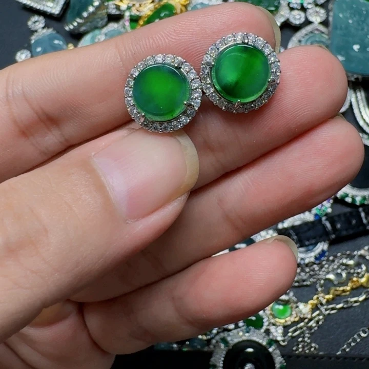 翡翠未镶嵌颈饰天然A货翡翠放漏