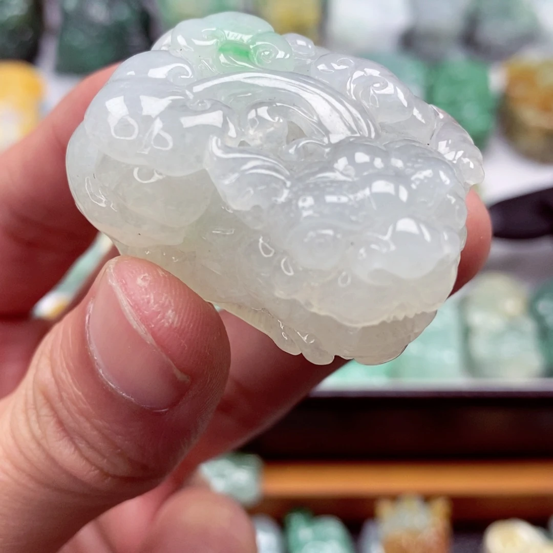 翡翠颈饰未镶嵌翡翠