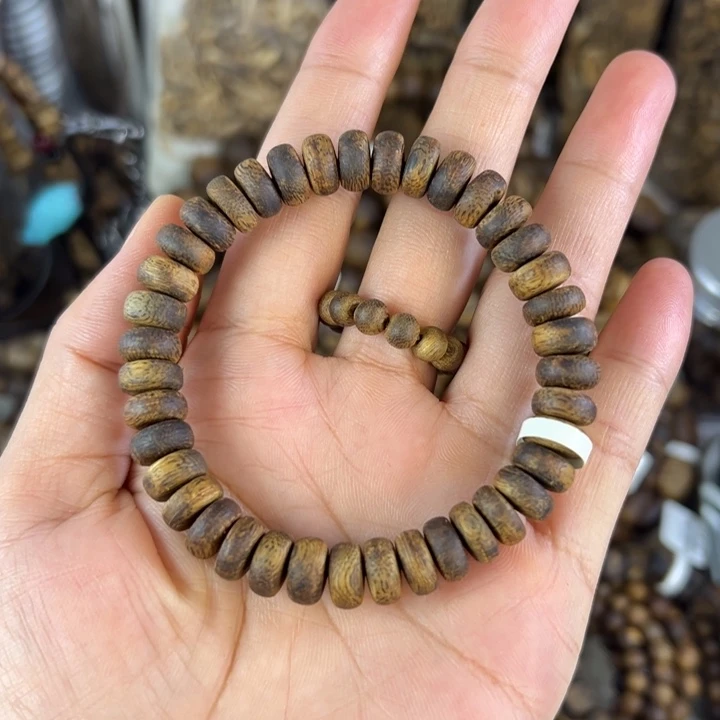 沉香碎屑沉香奇楠沉香0.9厚片珠