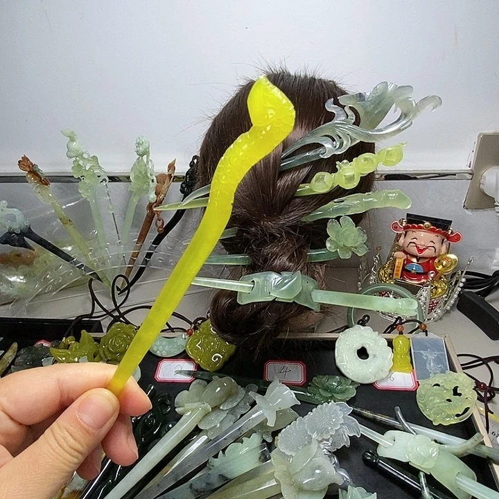 蛇纹石玉合金发饰黄金玉蛇