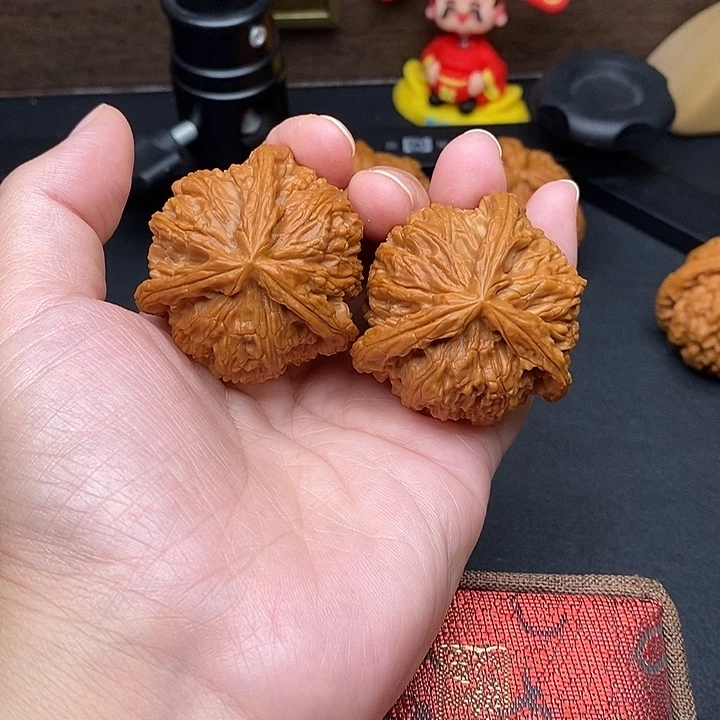 囊***丹把件文玩核桃白奔