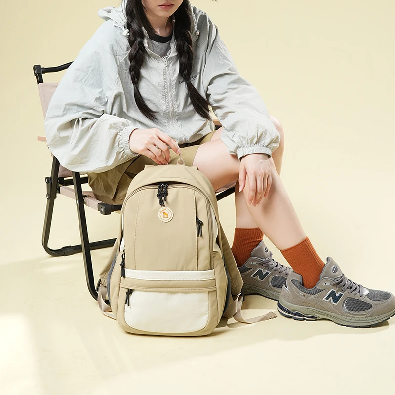 双肩包女便携式韩版旅行出行轻便背包双肩包百搭电脑包学院风