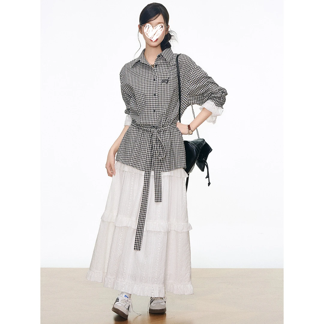 秋季黑色格拼接花边衬衫+白色镂空蛋糕长裙 两件套Y5122