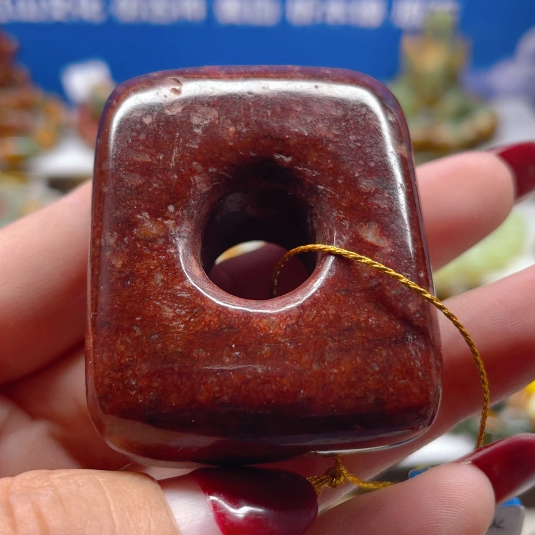 透闪石质玉未镶嵌把件