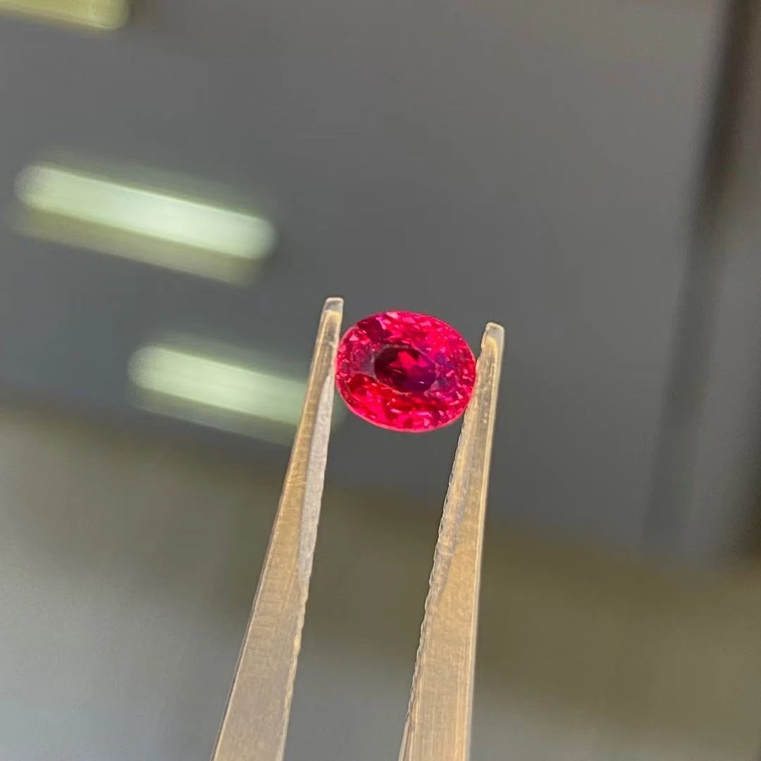 天然无烧鸽血红宝石  1.07克拉