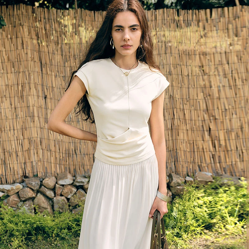 自巧小个子设计感修身短袖T恤女小众2025夏季新款显瘦圆领短上衣