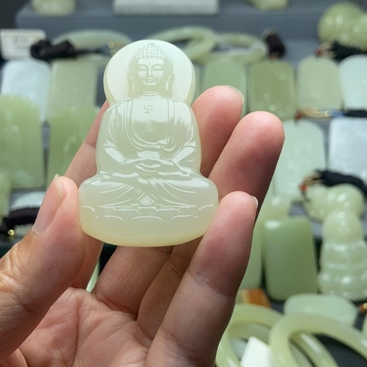 昙**现青海格尔木大日如来