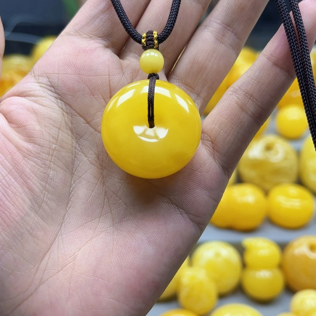 蜜蜡未镶嵌珠宝奇石