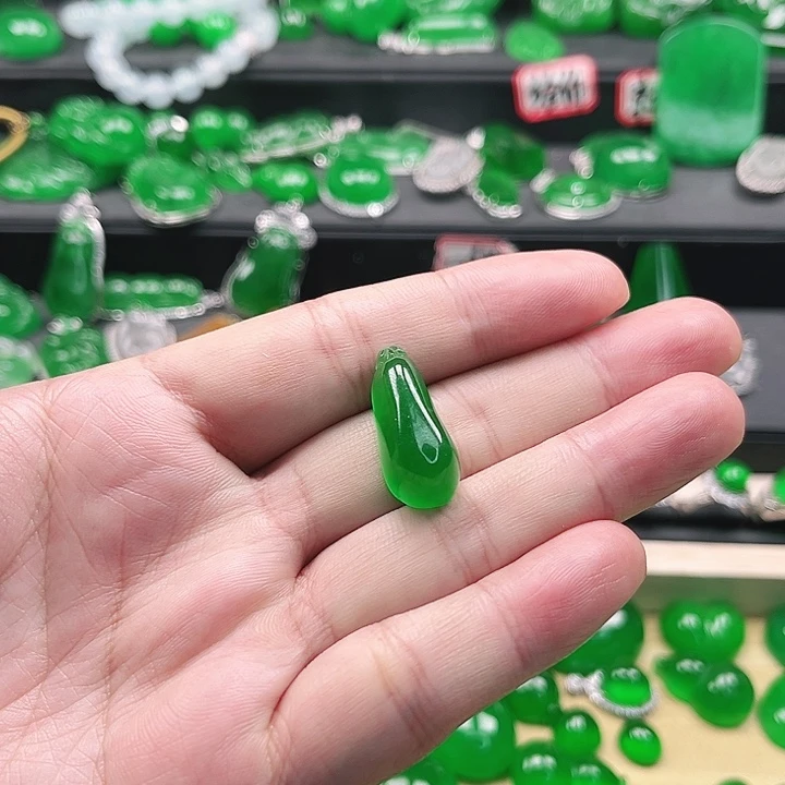 翡翠未镶嵌手链挂件