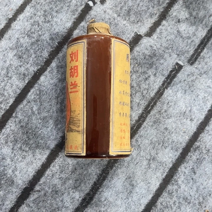 摆件瓷器制作工艺精湛