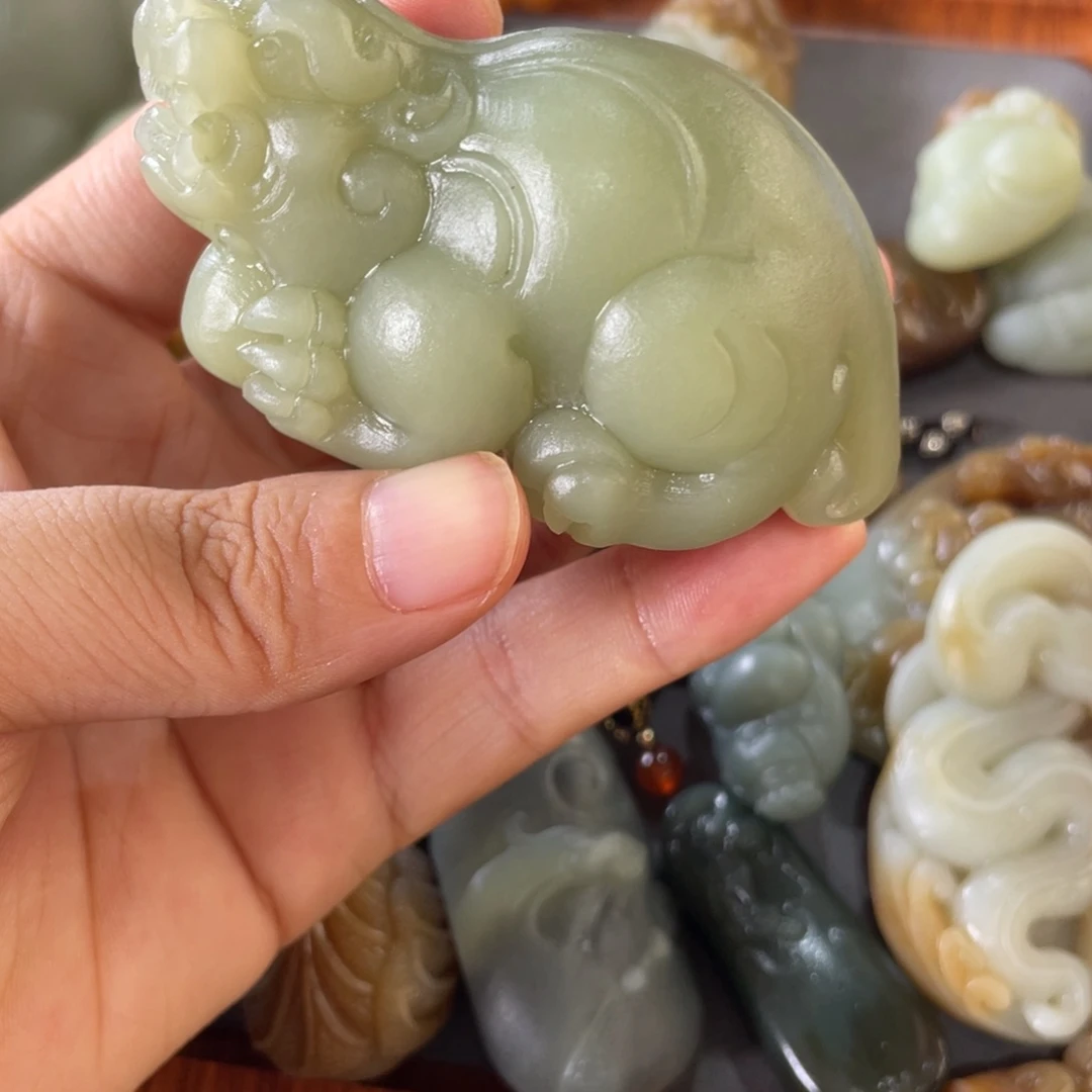 颈饰未镶嵌和田玉