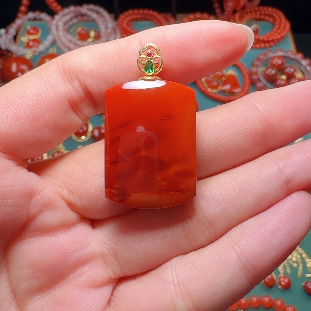 南红玛瑙18K金镶嵌吊坠