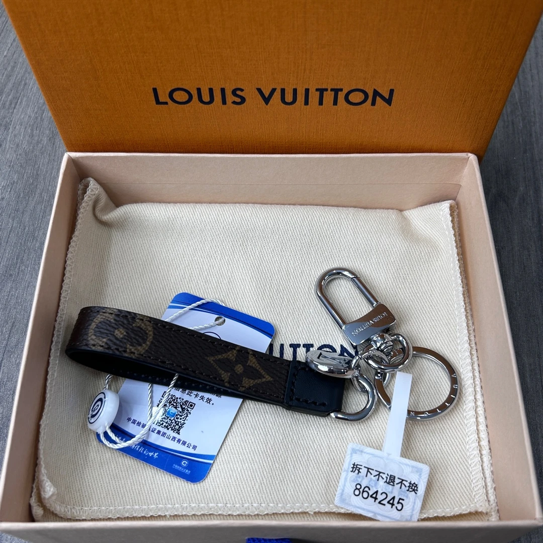 99新 LouisVuitton/路易威登 新款老花帆布钥匙扣 99新 /公价5800