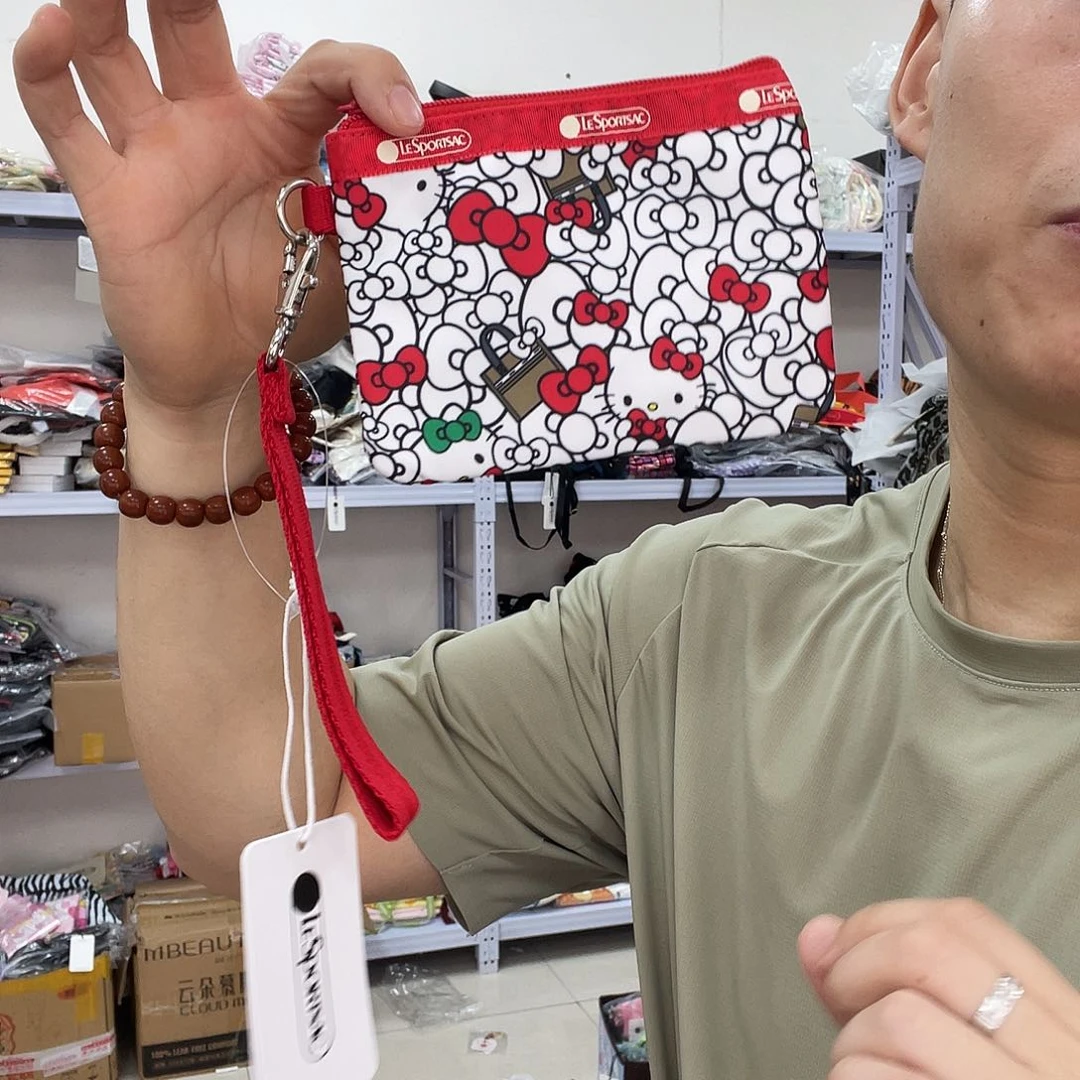 PU化妆包等各种产品的