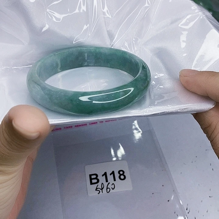 翡翠未镶嵌手镯一图一物实物为准