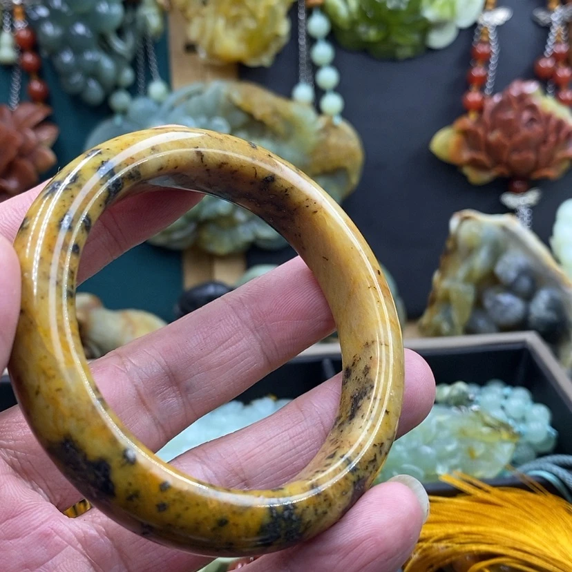 【闪购商品】未镶嵌岫玉手镯56