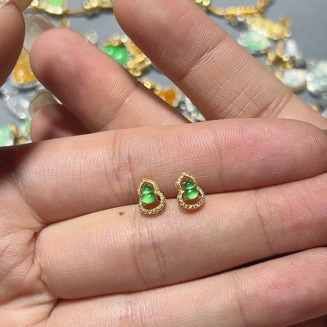 翡翠18K金镶嵌耳饰