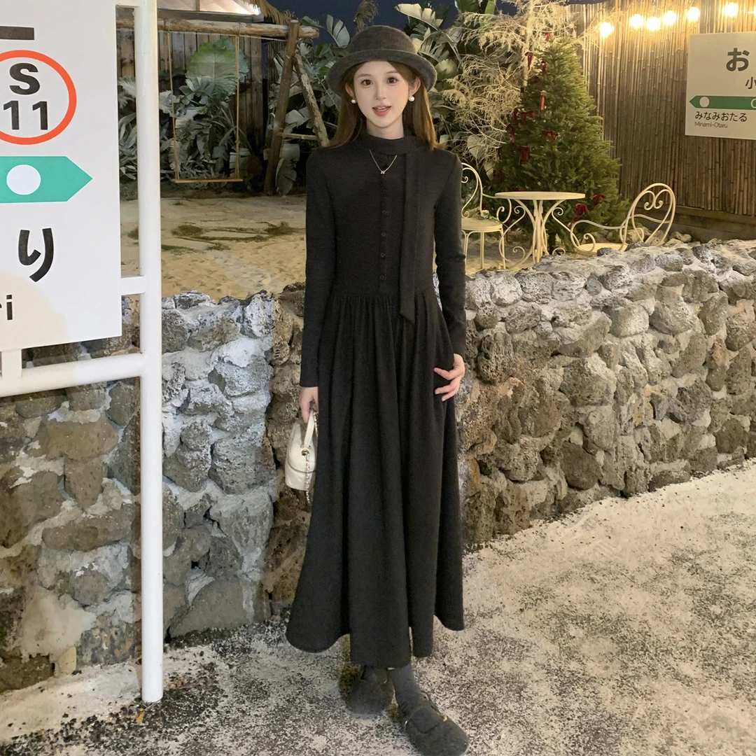 巨好看灰色针织打底内搭连衣裙秋冬季2025新款配大衣法式长裙A189