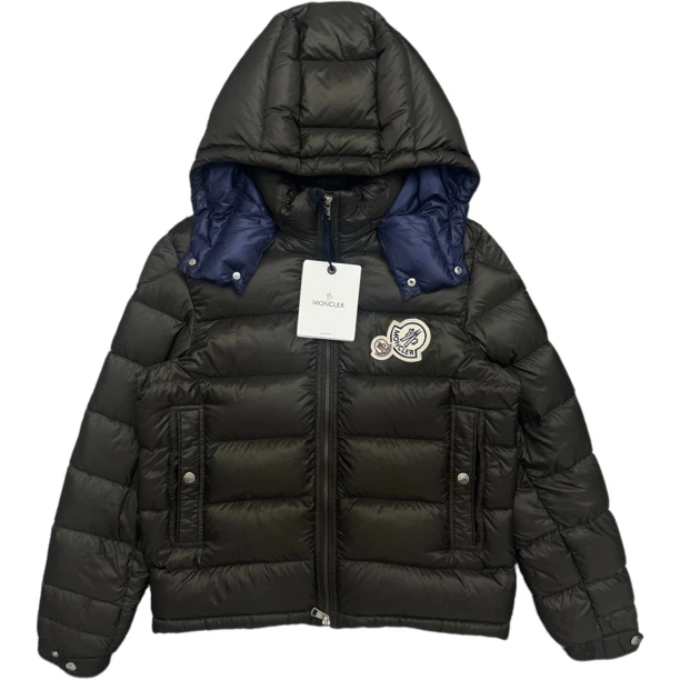 未使用 MONCLER 军绿胸前大小logo羽绒服外套1码