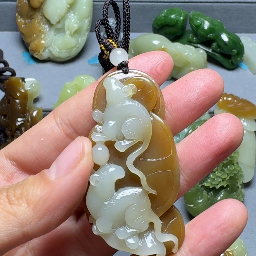 和田玉未镶嵌颈饰