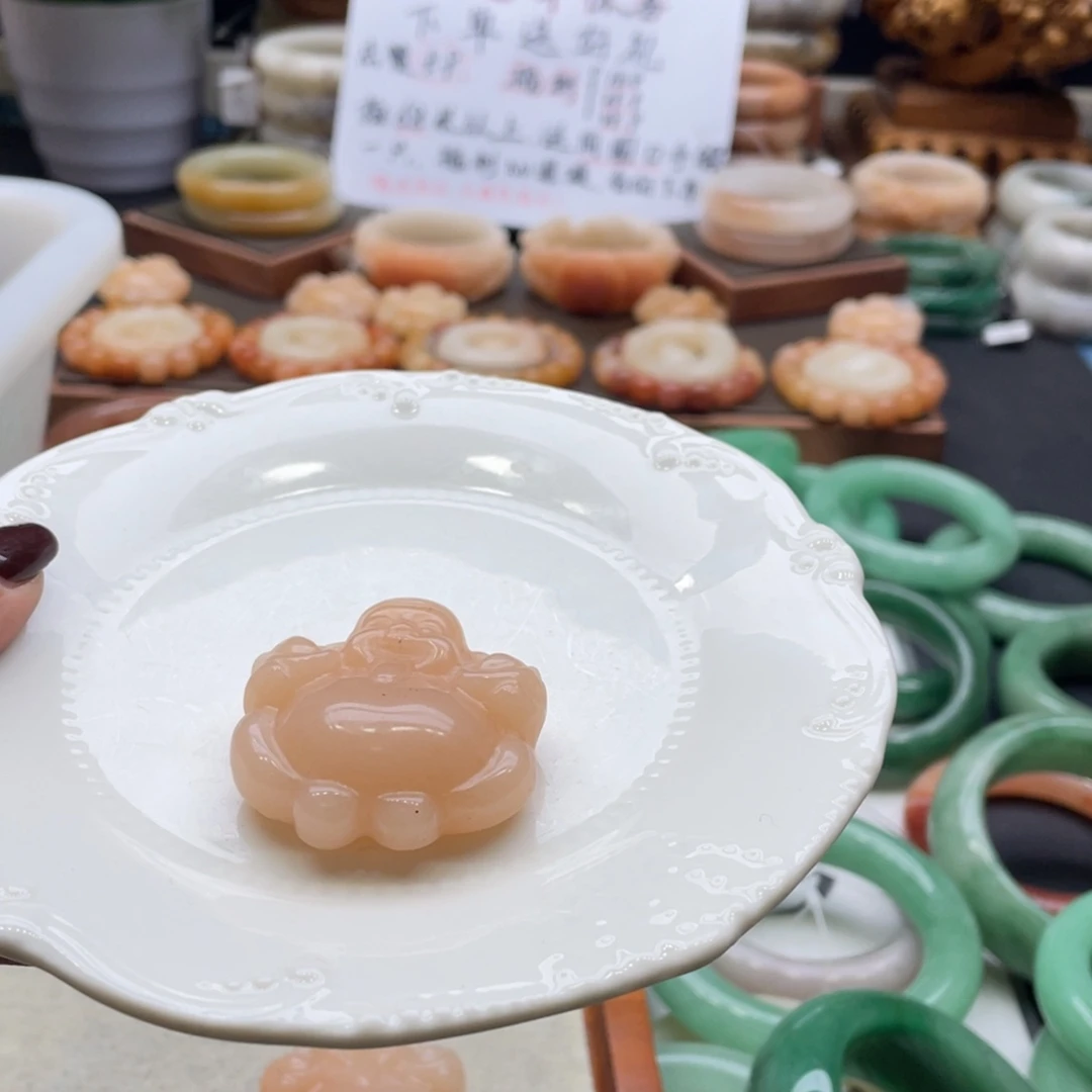 选***难石英岩玉未镶嵌手镯