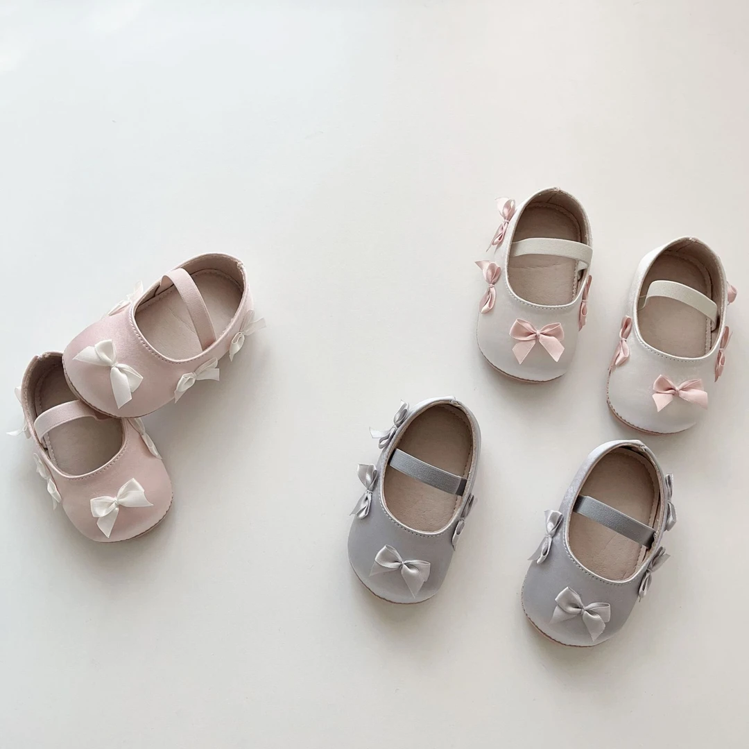 新款甜美蝴蝶结单鞋豆豆鞋百搭公主婴儿1-3秋冬款2岁软底学步鞋