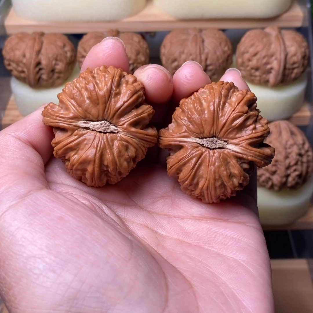 文玩核桃吊坠?****㈺白狮子42