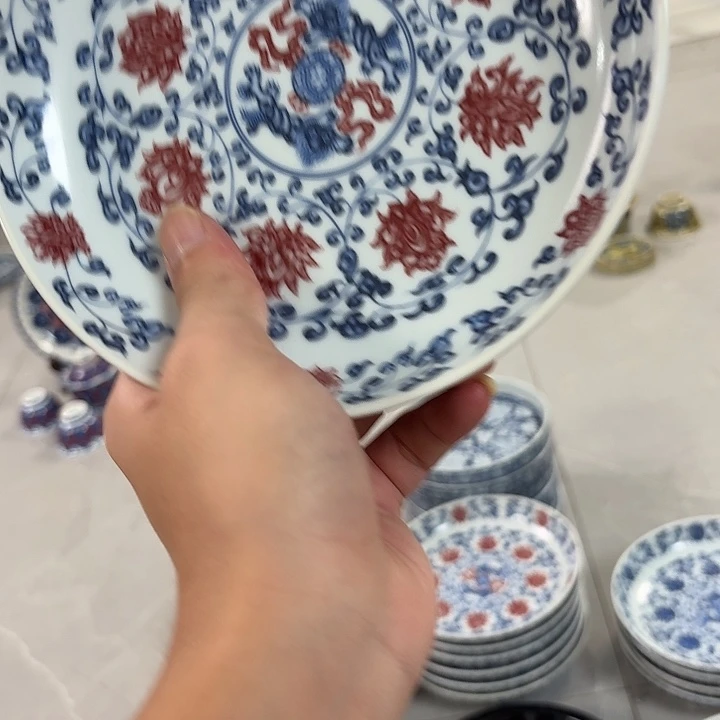瓷片釉里红缠枝莲大胡乘景德镇