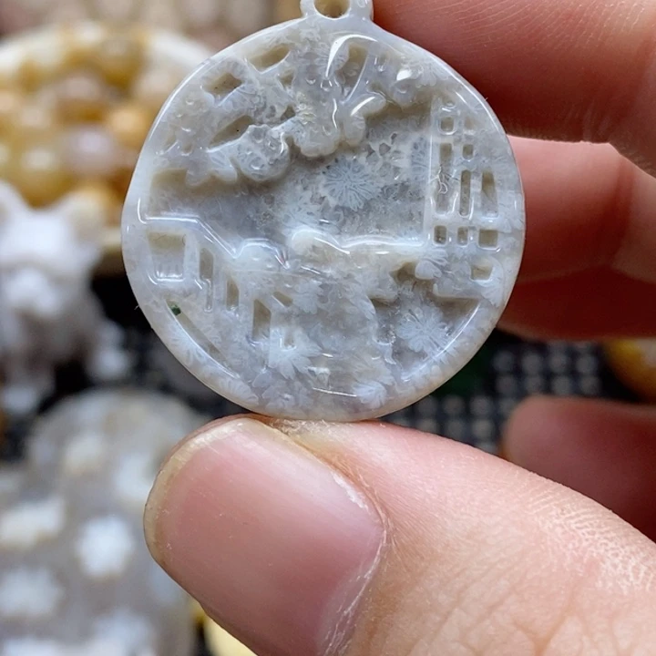 硅化珊瑚（珊瑚玉）颈饰未镶嵌小吊坠