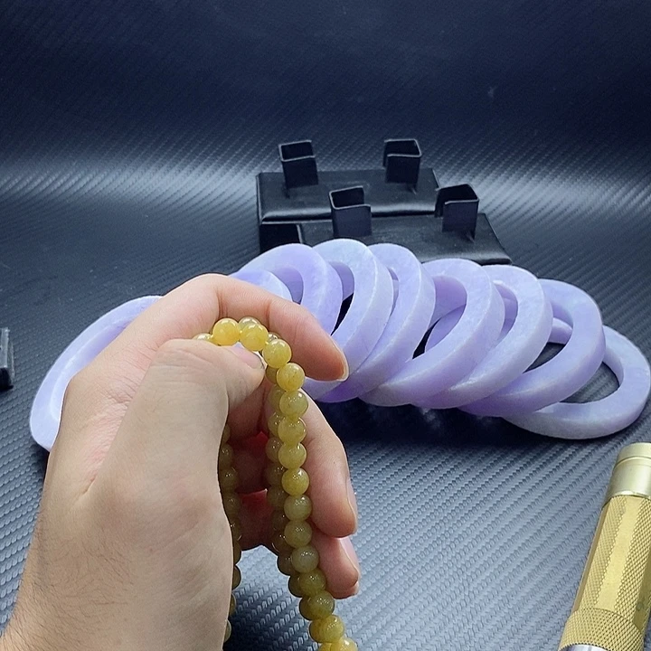 定制翡翠挂件未镶嵌