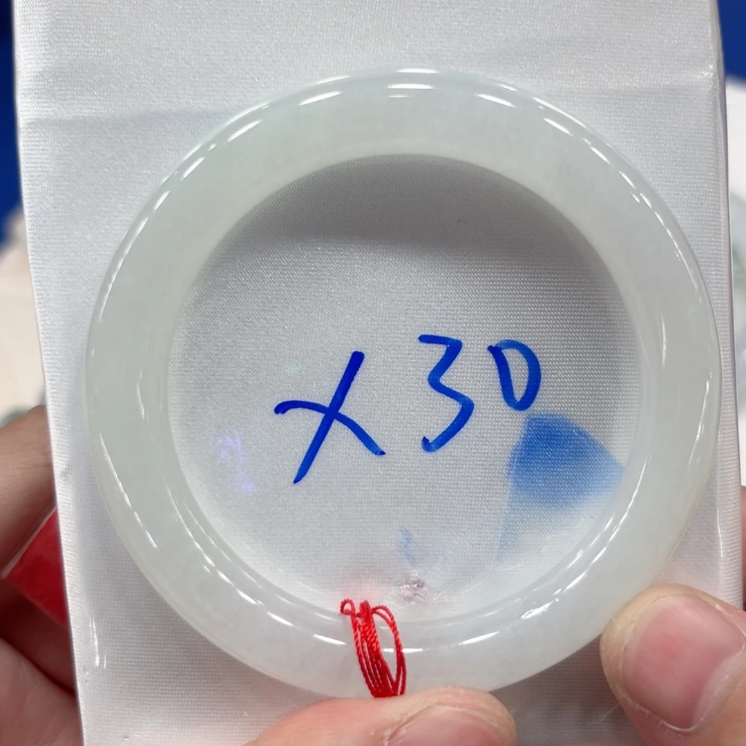 翡翠未镶嵌手镯50.6圆
