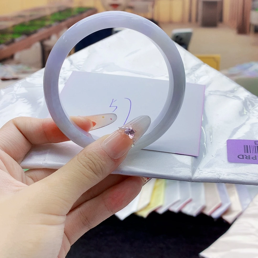 翡翠手镯未镶嵌7998909890999000000