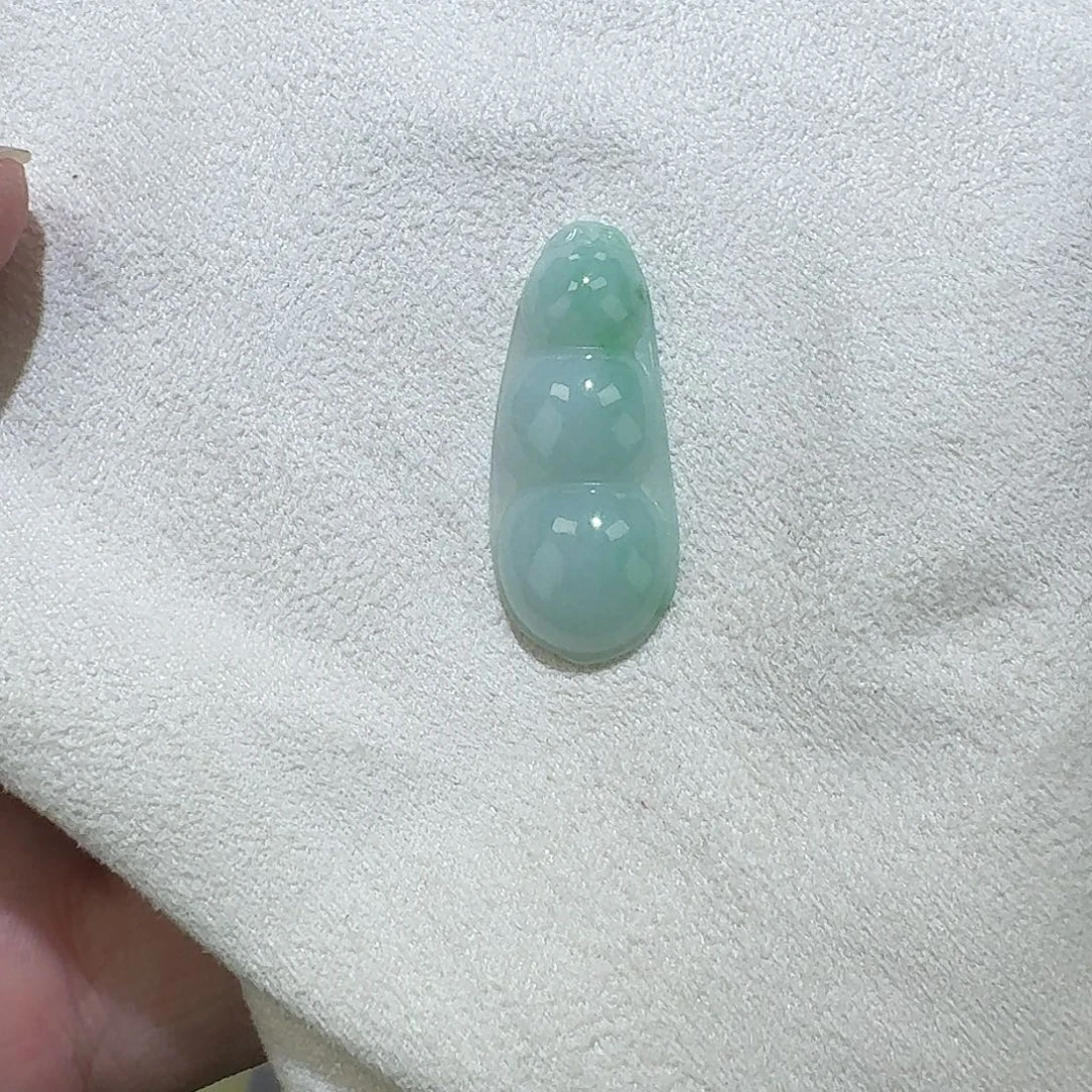 颈饰未镶嵌翡翠绿豆子