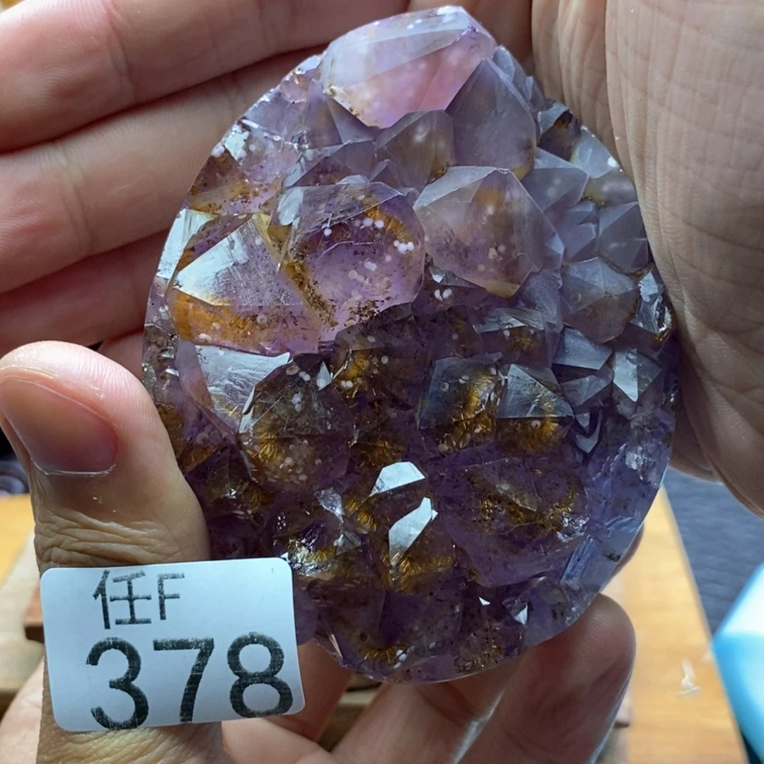 未镶嵌水晶大型摆件（非配饰）