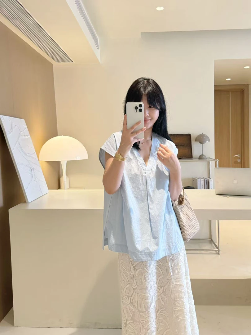 MOREYOUNG李李家简约V领衬衣25153