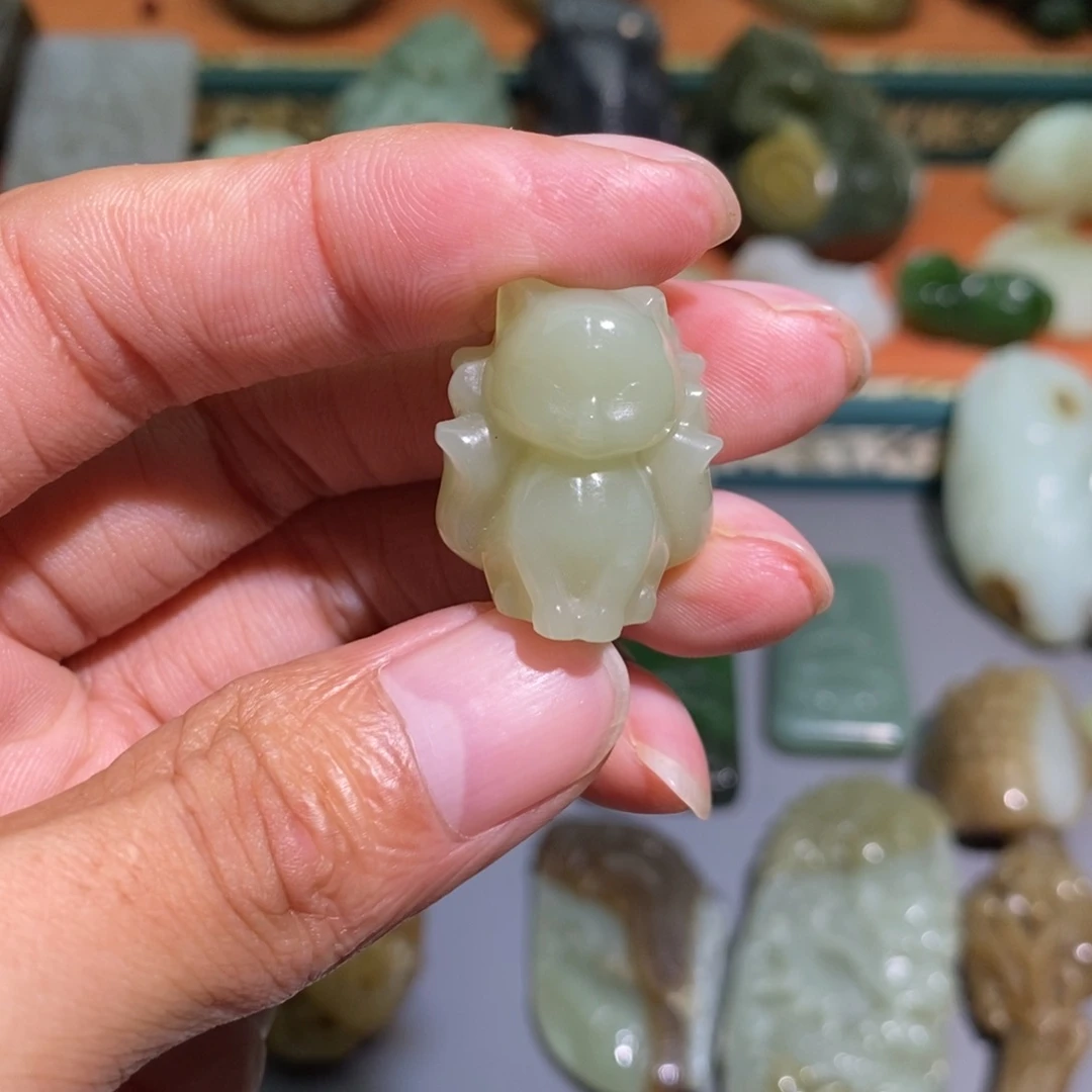 和田玉未镶嵌挂件