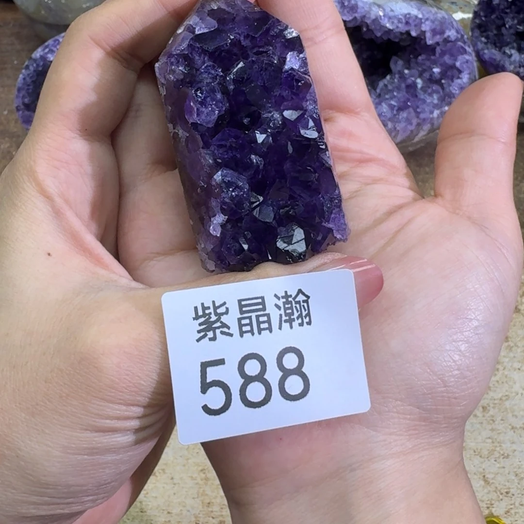 未镶嵌水晶大型摆件（非配饰）