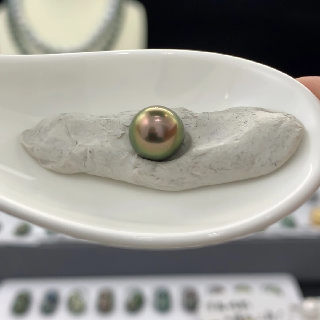 未镶嵌裸珠定制海水珍珠9mm牛油果绿微微瑕