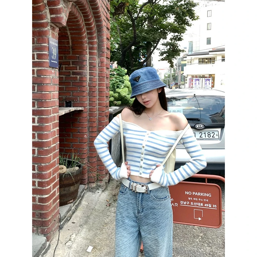 【日光岛屿】条纹针织衫女春季一字肩修身短款打底上衣