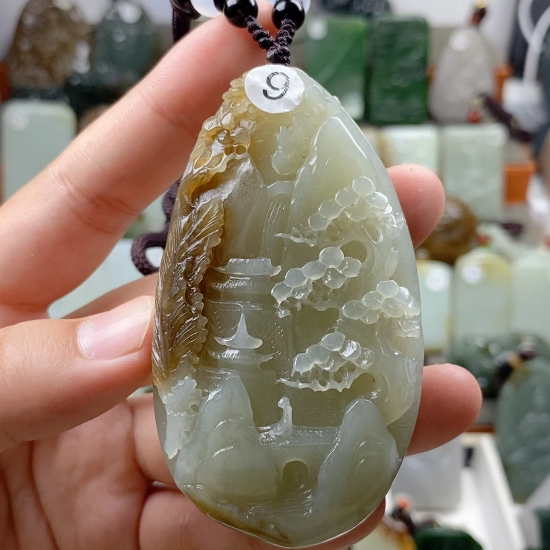 颈饰未镶嵌和田玉（糖玉）