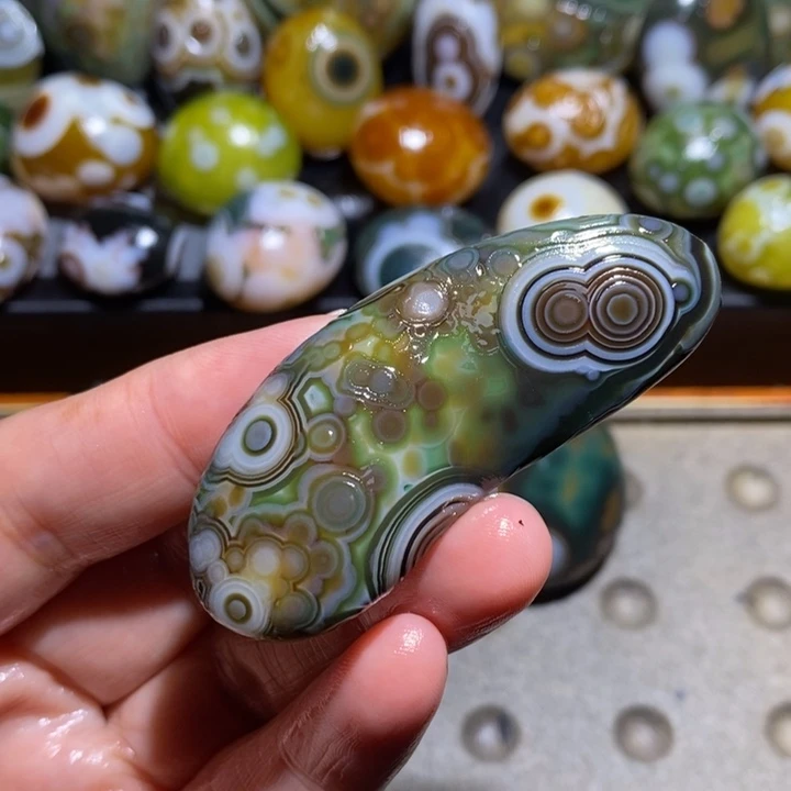 未镶嵌玛瑙/玉髓珠宝半成品55