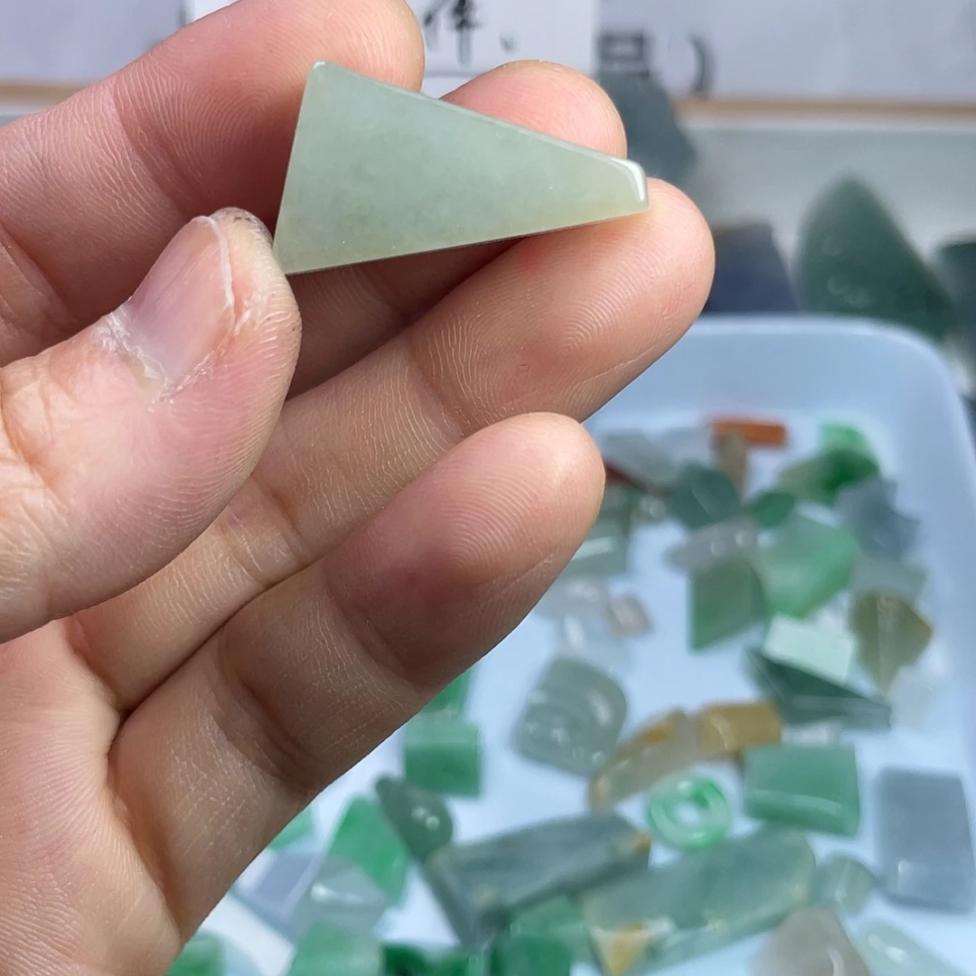 定制翡翠未镶嵌翡翠一个