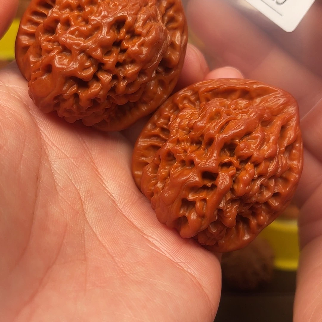 L***运文玩核桃吊坠官帽