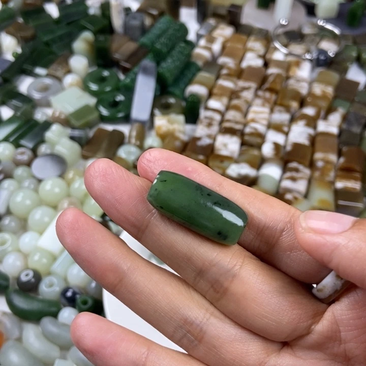 未镶嵌和田玉珠宝半成品?****片